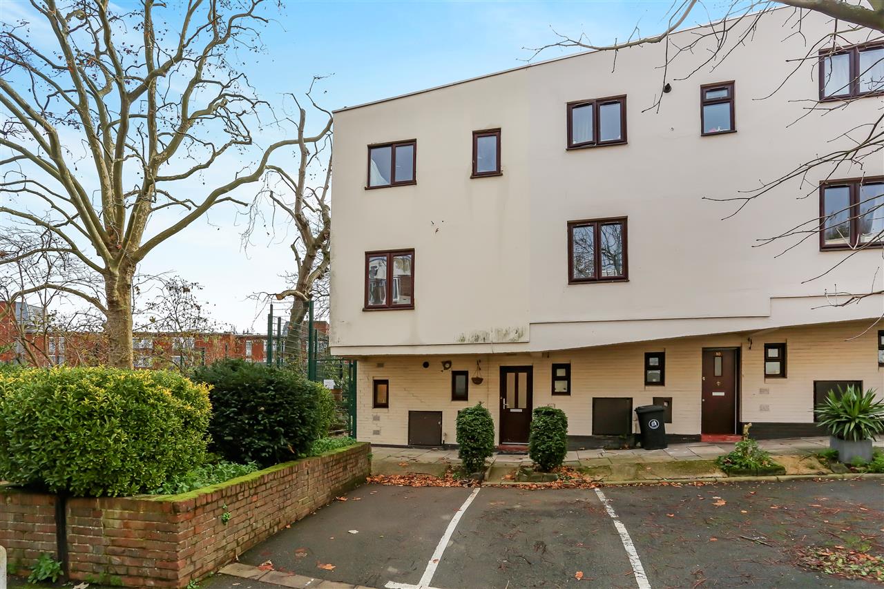 4 bed terraced house for sale in Trecastle Way  - Property Image 22