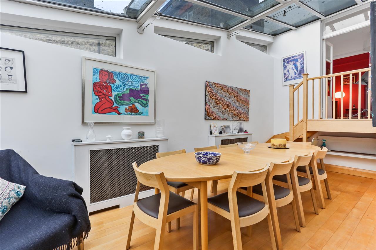 5 bed semi-detached house for sale in Mercers Road 6