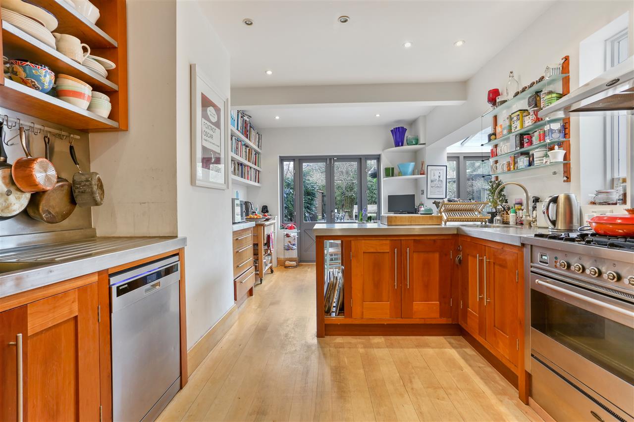 5 bed semi-detached house for sale in Mercers Road  - Property Image 12