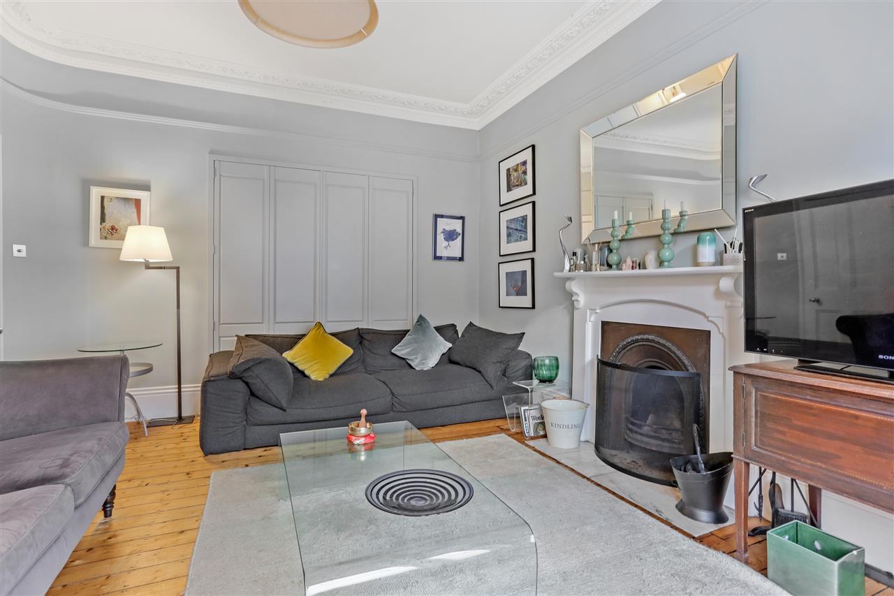 5 bed semi-detached house for sale in Mercers Road 16