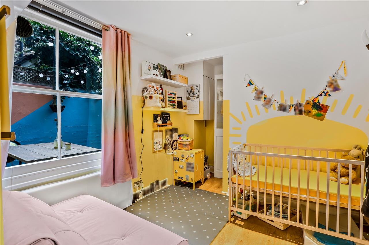 2 bed flat for sale in Burghley Road 6