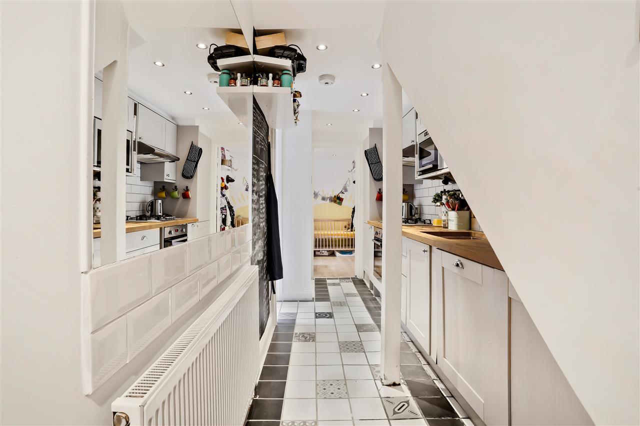 2 bed flat for sale in Burghley Road  - Property Image 11