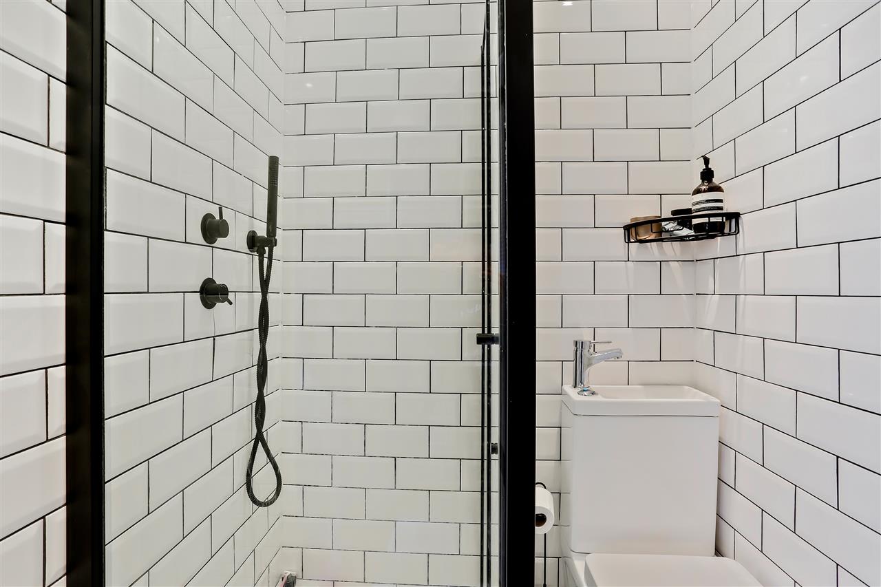 2 bed flat for sale in Burghley Road 12