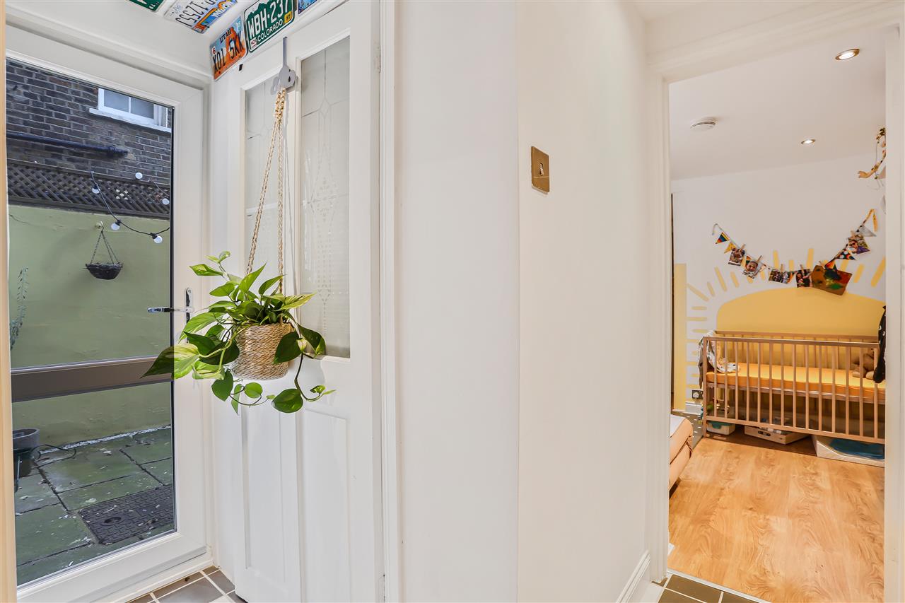 2 bed flat for sale in Burghley Road  - Property Image 14