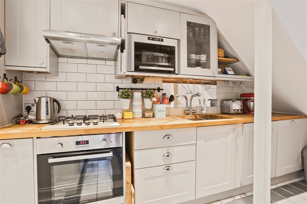 2 bed flat for sale in Burghley Road  - Property Image 15