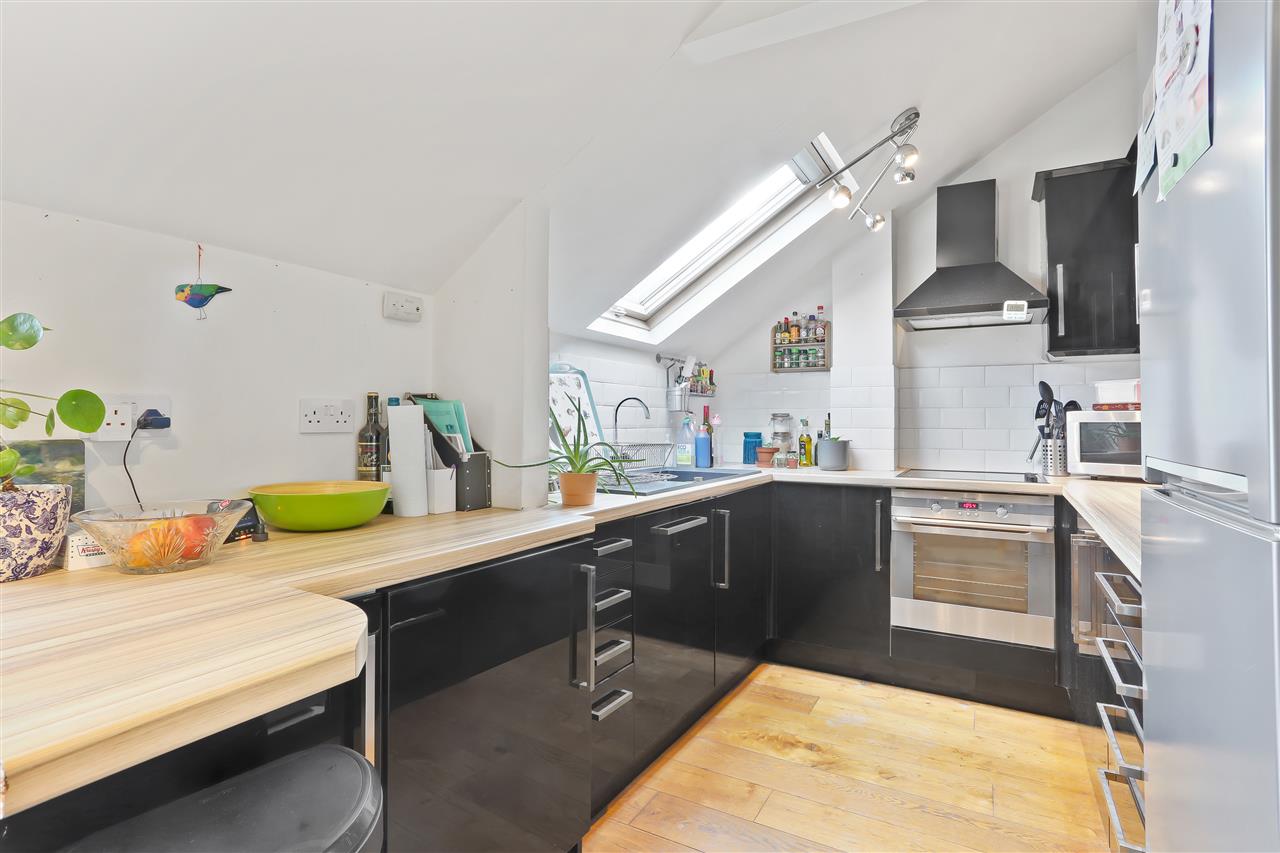 2 bed flat to rent in Dartmouth Park Hill  - Property Image 4