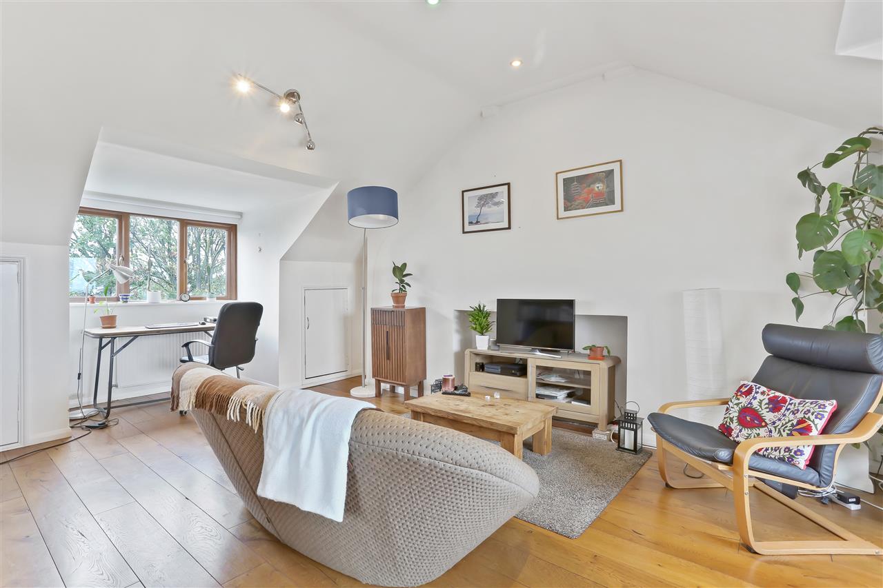 2 bed flat to rent in Dartmouth Park Hill  - Property Image 10
