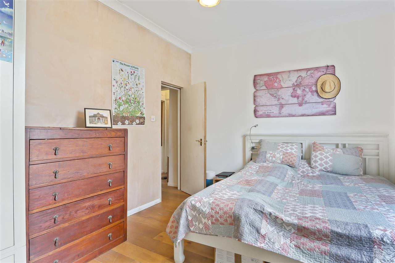 2 bed flat to rent in Dartmouth Park Hill 10