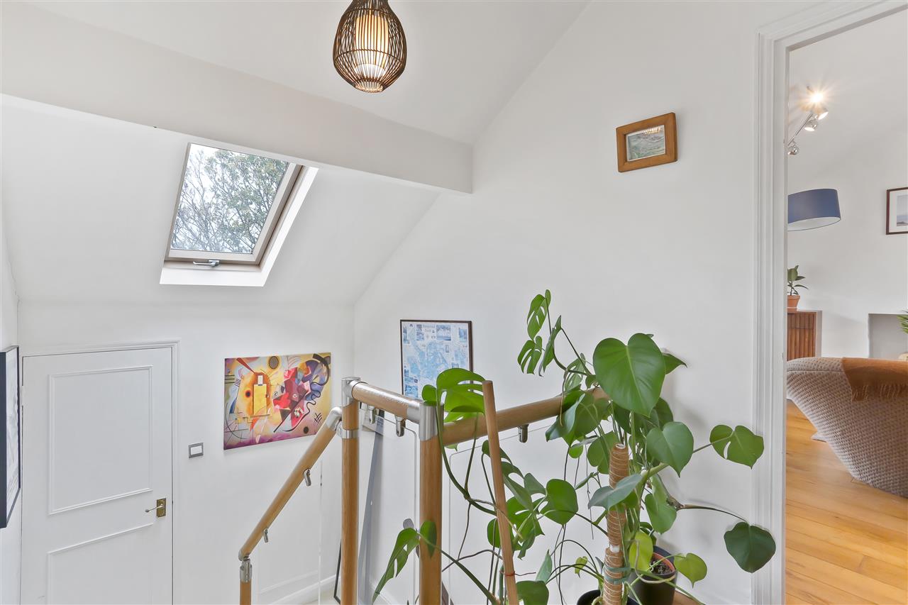 2 bed flat to rent in Dartmouth Park Hill  - Property Image 14