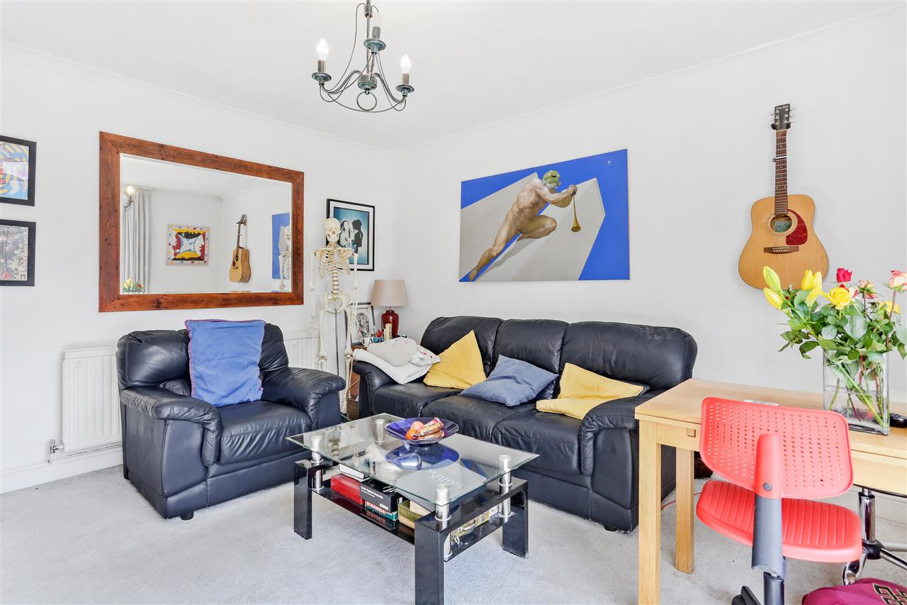 2 bed flat for sale in Camden Road  - Property Image 11