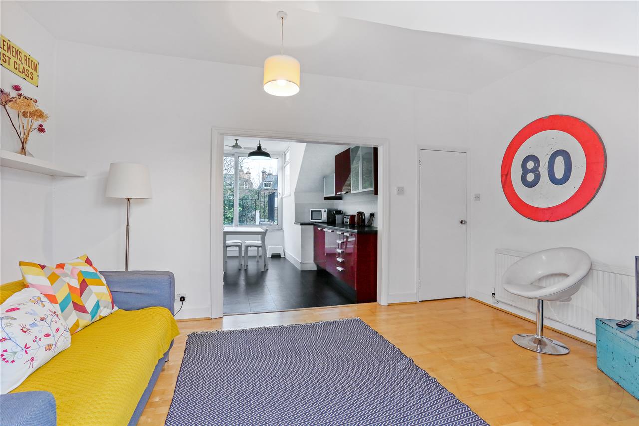 2 bed flat for sale in Archway Road  - Property Image 6