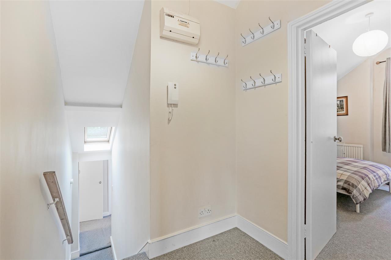 2 bed flat for sale in Archway Road 14