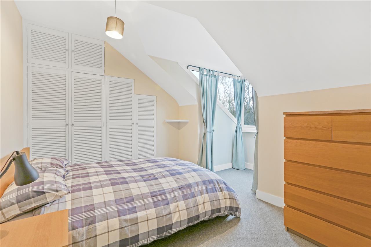 2 bed flat for sale in Archway Road 18