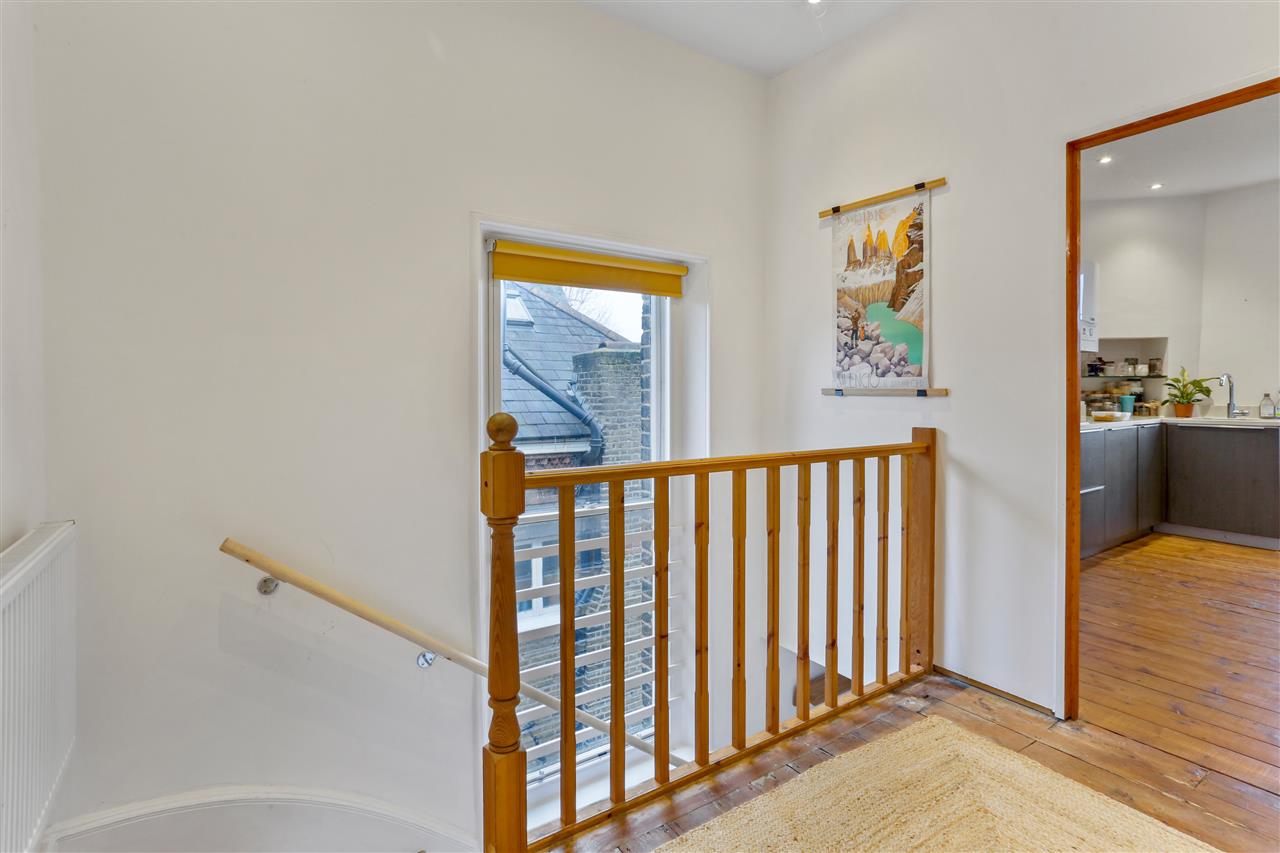 2 bed flat for sale in Carleton Road 17