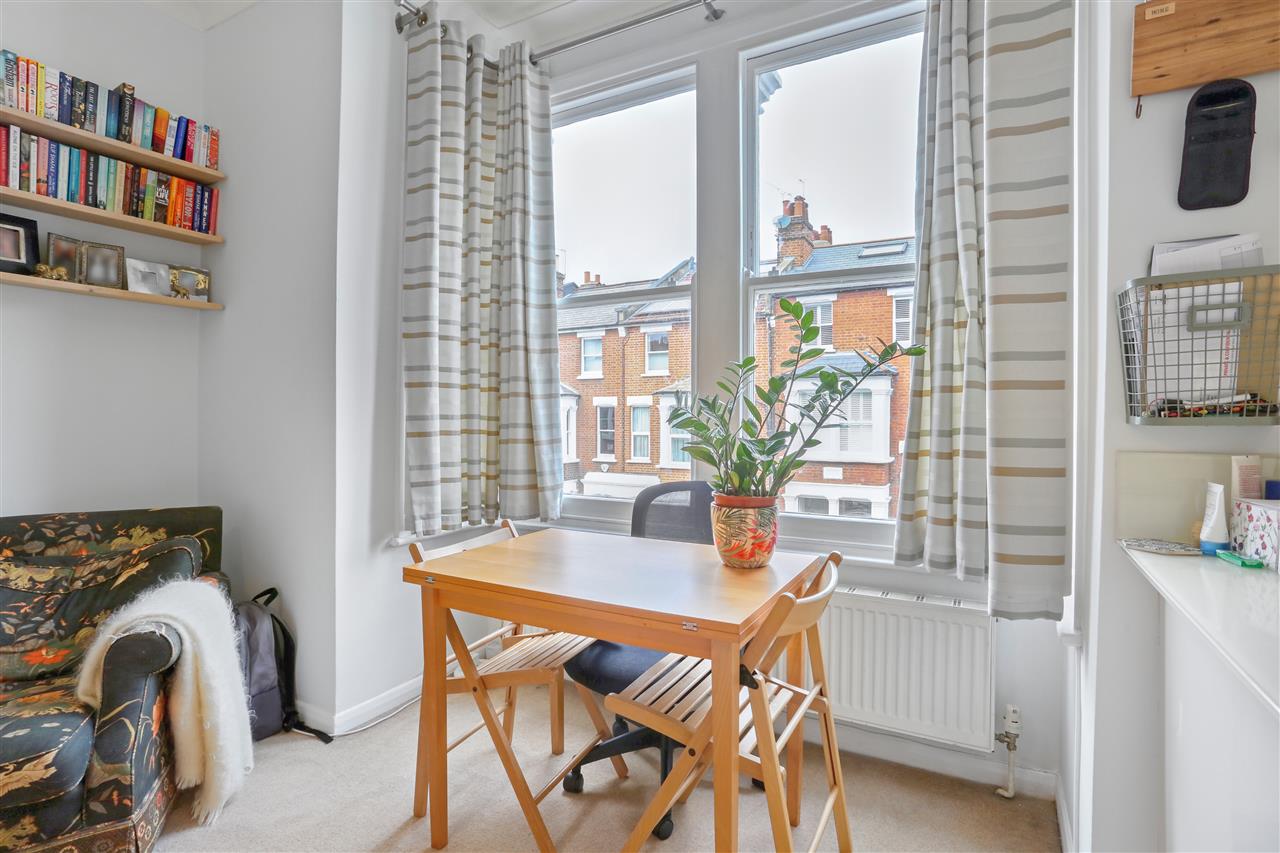 2 bed flat for sale in Melgund Road  - Property Image 16