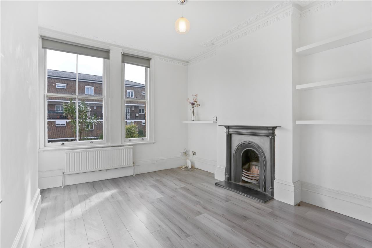1 bed flat for sale in Hungerford Road  - Property Image 2