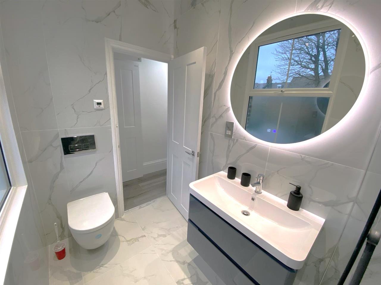 1 bed flat for sale in Hungerford Road  - Property Image 5