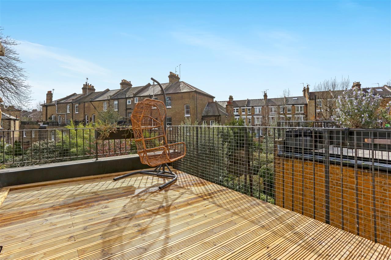 2 bed flat for sale in Tufnell Park Road 2