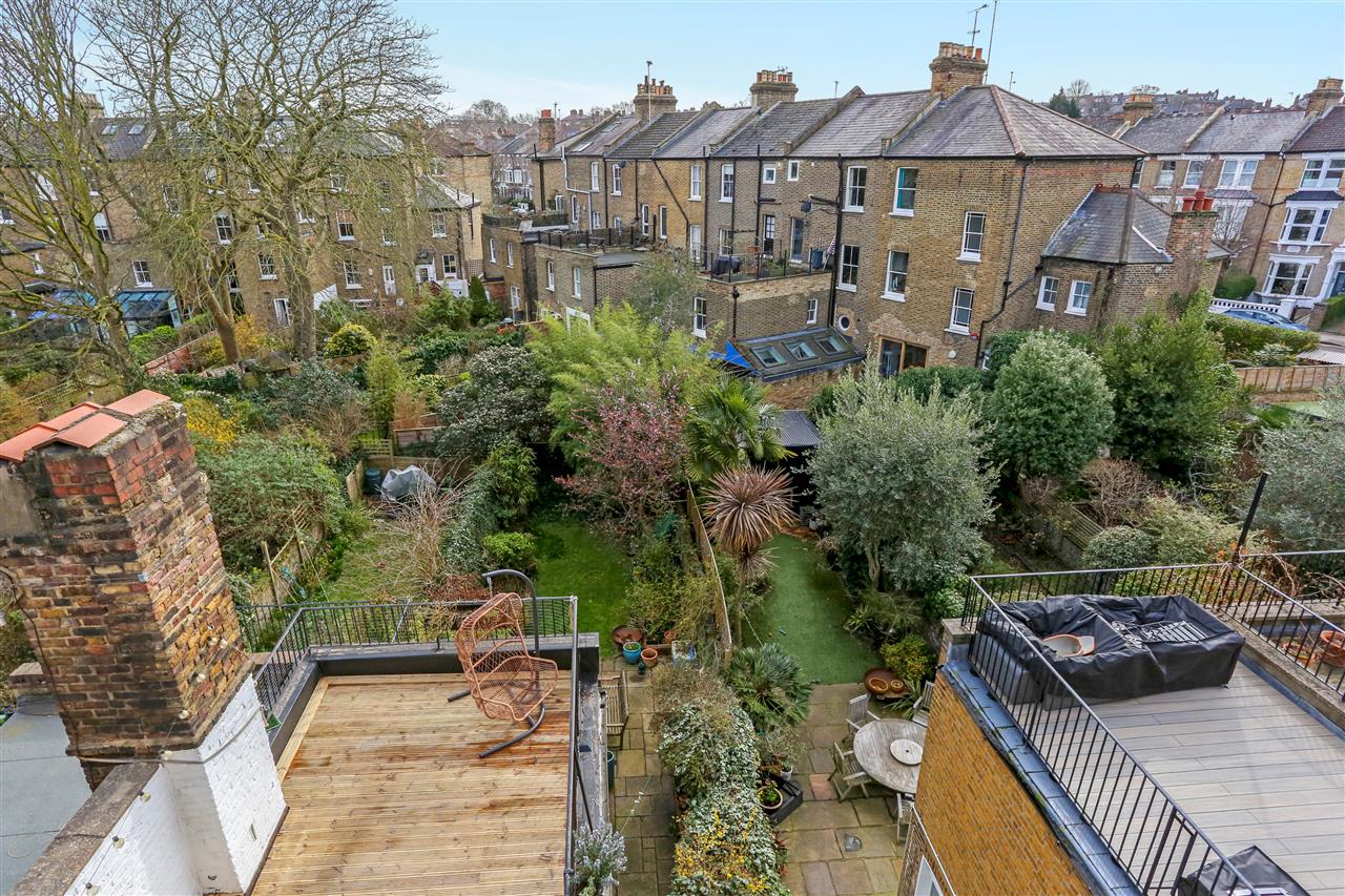 2 bed flat for sale in Tufnell Park Road  - Property Image 11
