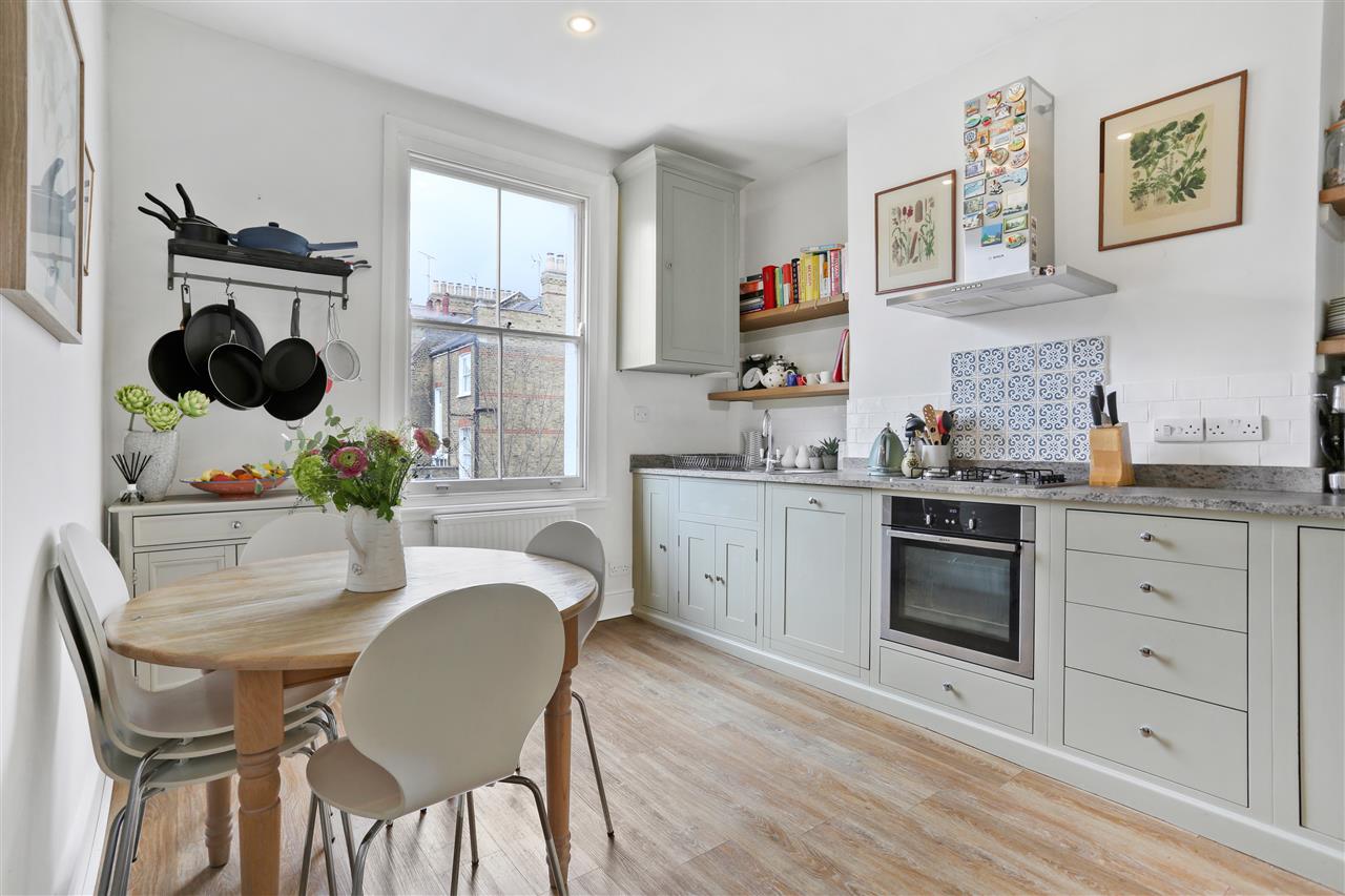 2 bed maisonette for sale in Dalmeny Road 1