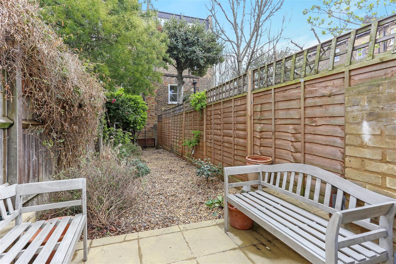 2 bed maisonette for sale in Dalmeny Road  - Property Image 12