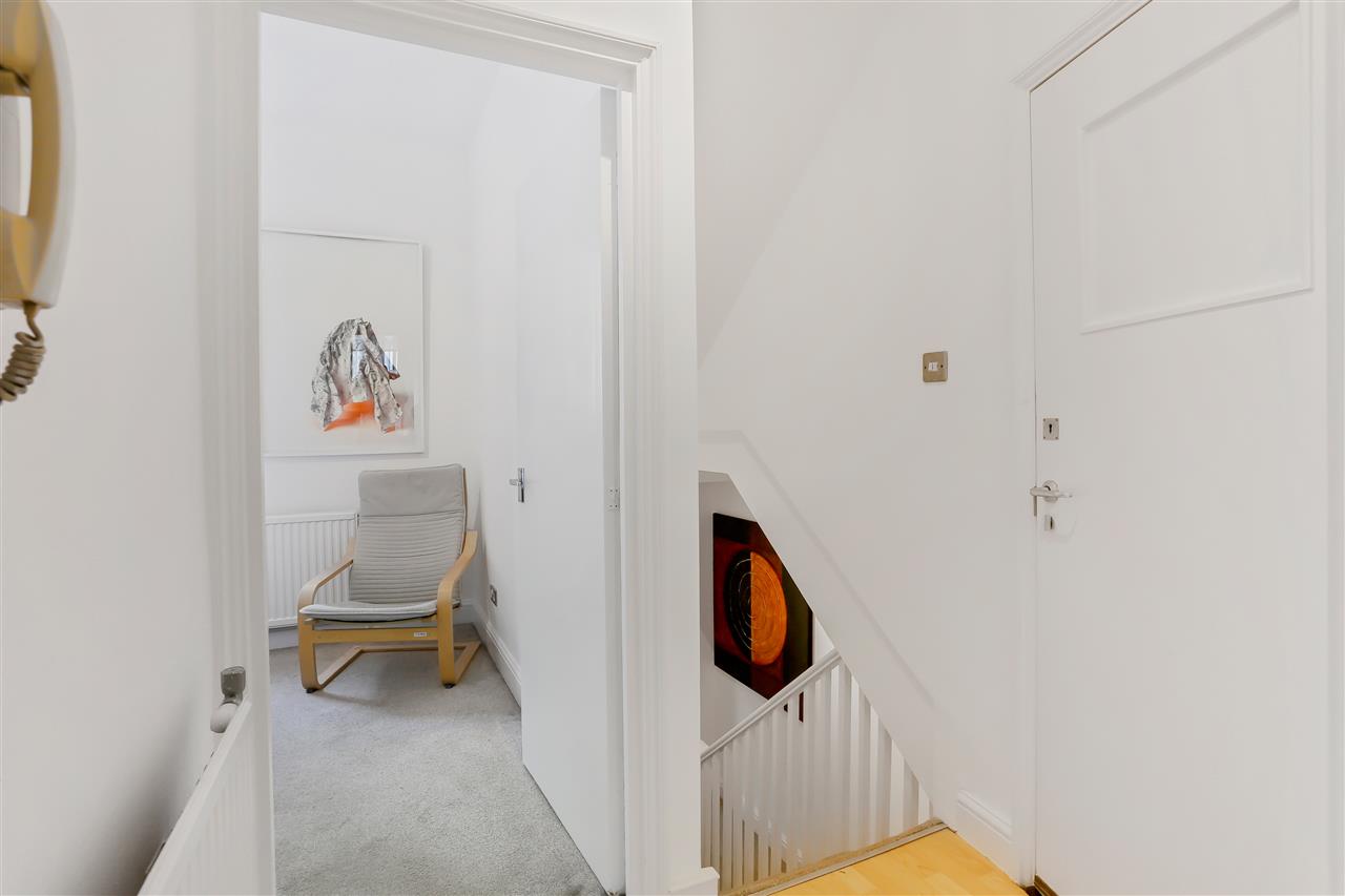 2 bed flat for sale in Tabley Road 6