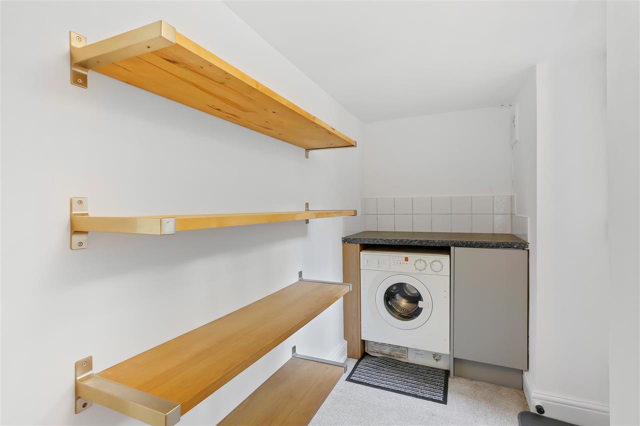 2 bed flat for sale in Tabley Road  - Property Image 10