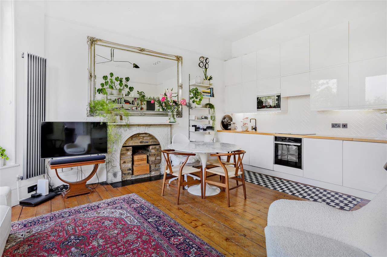 2 bed flat for sale in Carleton Road  - Property Image 17