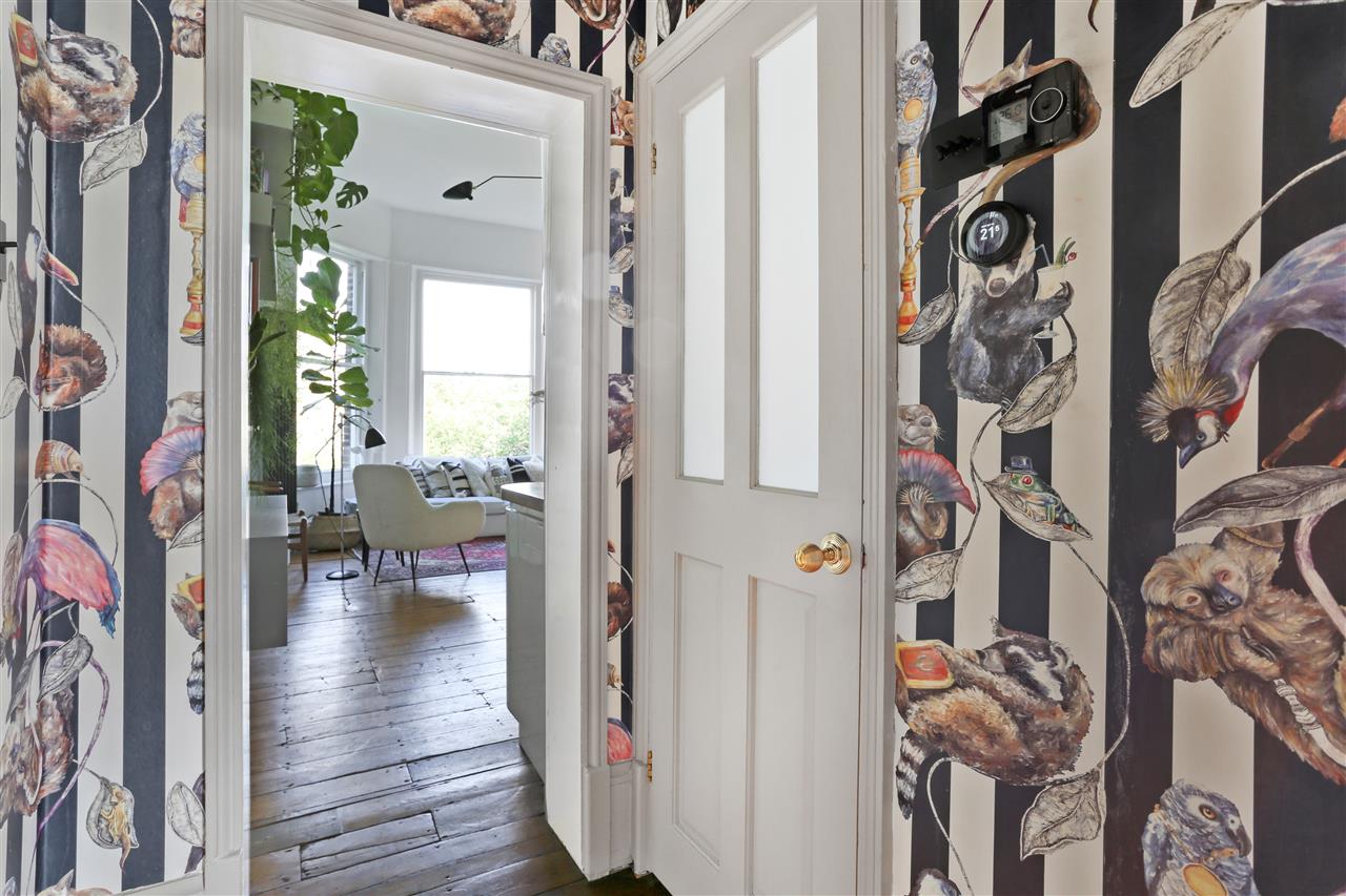 2 bed flat for sale in Carleton Road 17