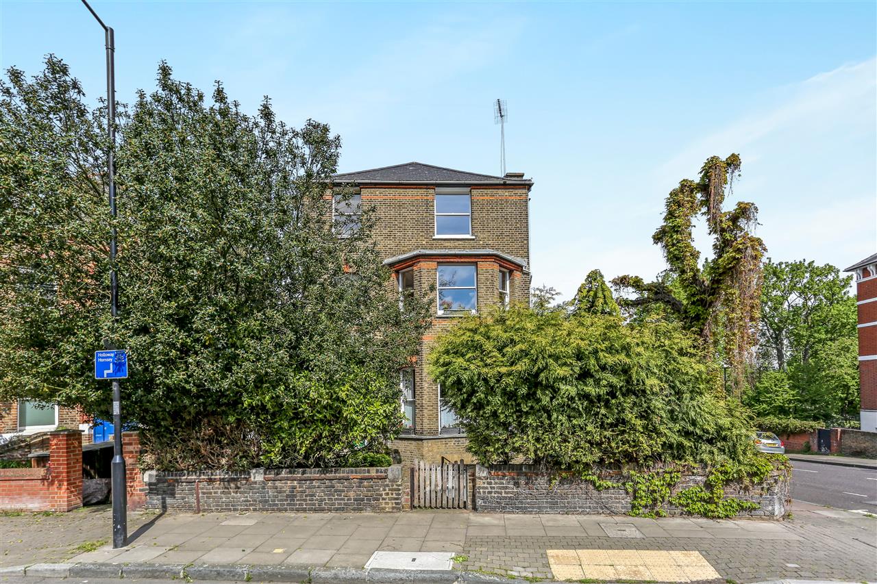 2 bed flat for sale in Carleton Road 20