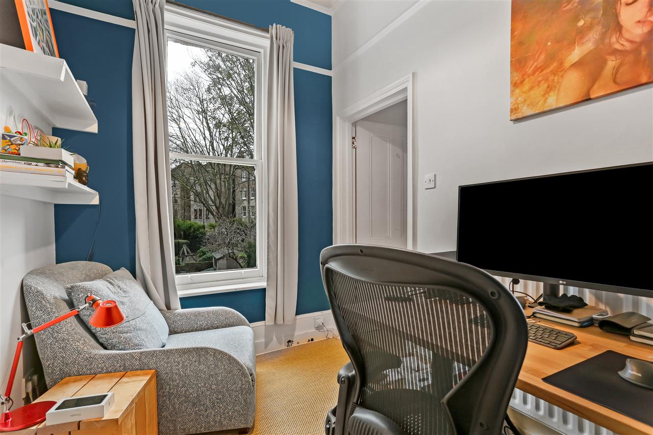 2 bed flat for sale in Dalmeny Road  - Property Image 7