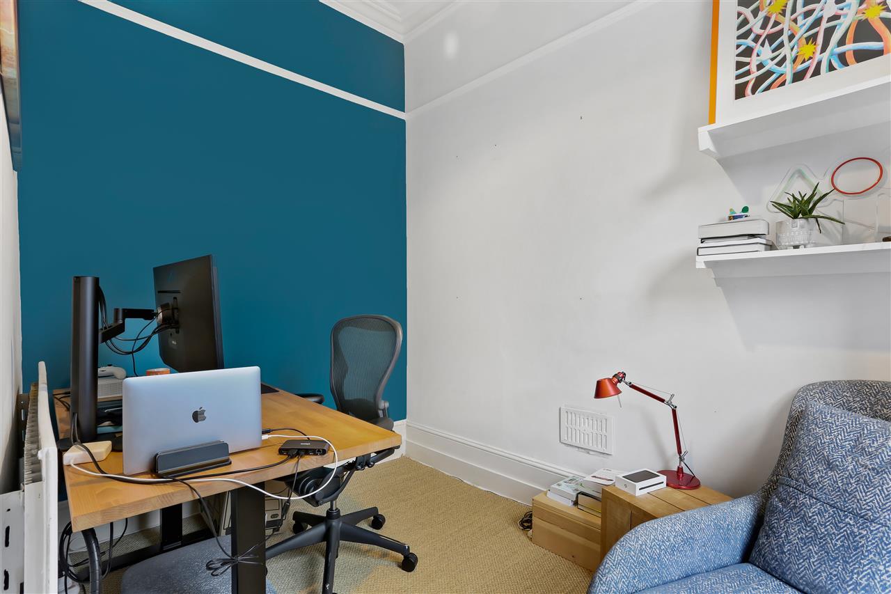 2 bed flat for sale in Dalmeny Road 7