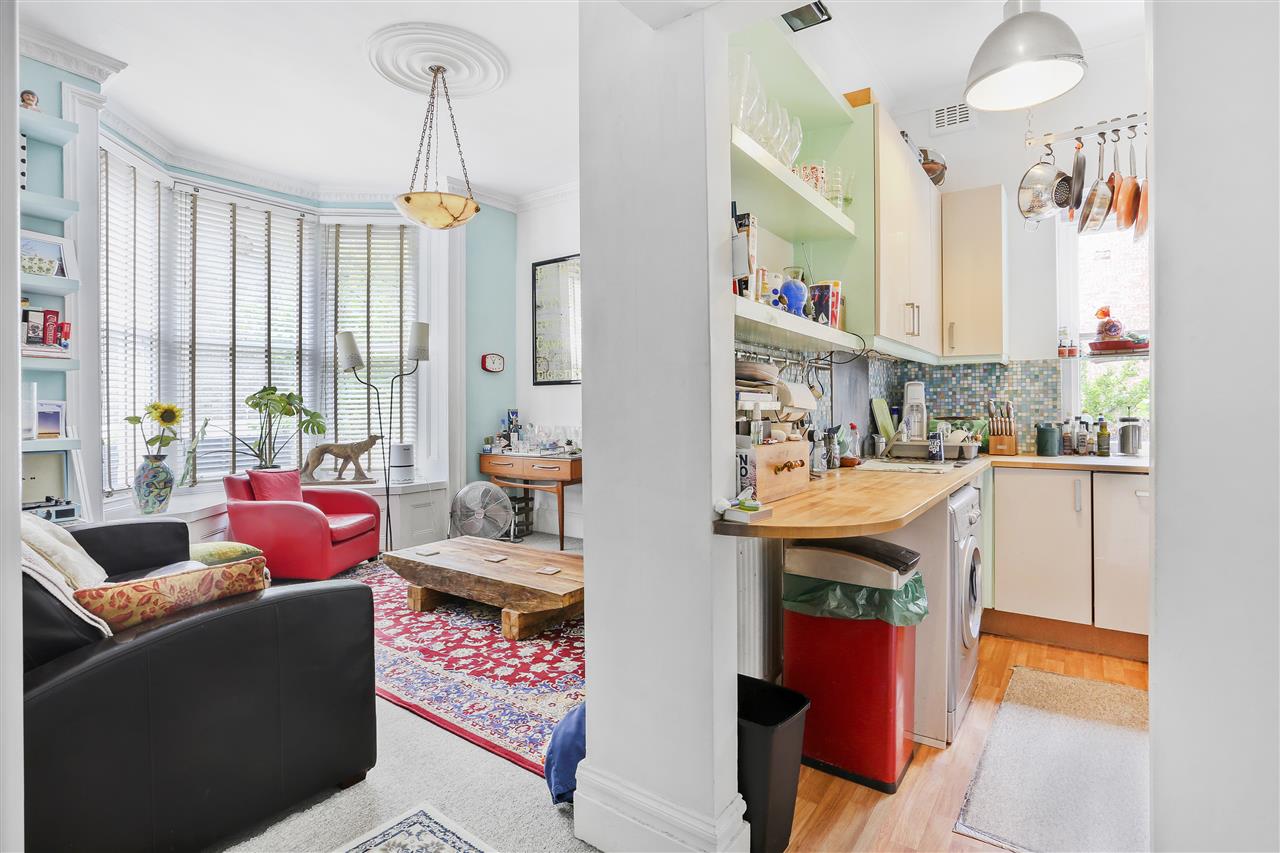 2 bed flat for sale in Lady Margaret Road 13