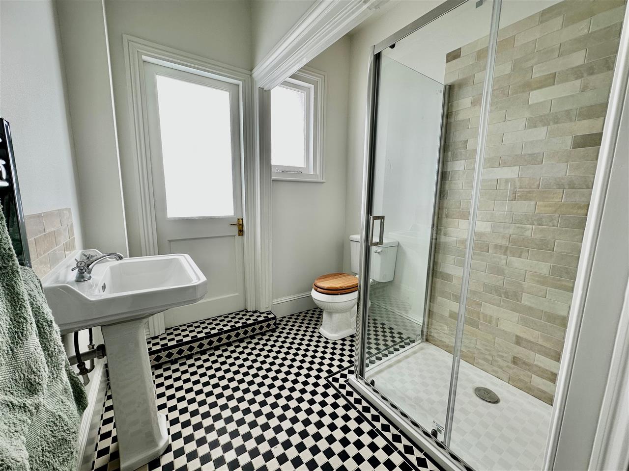 2 bed flat to rent in Hornsey Lane  - Property Image 5