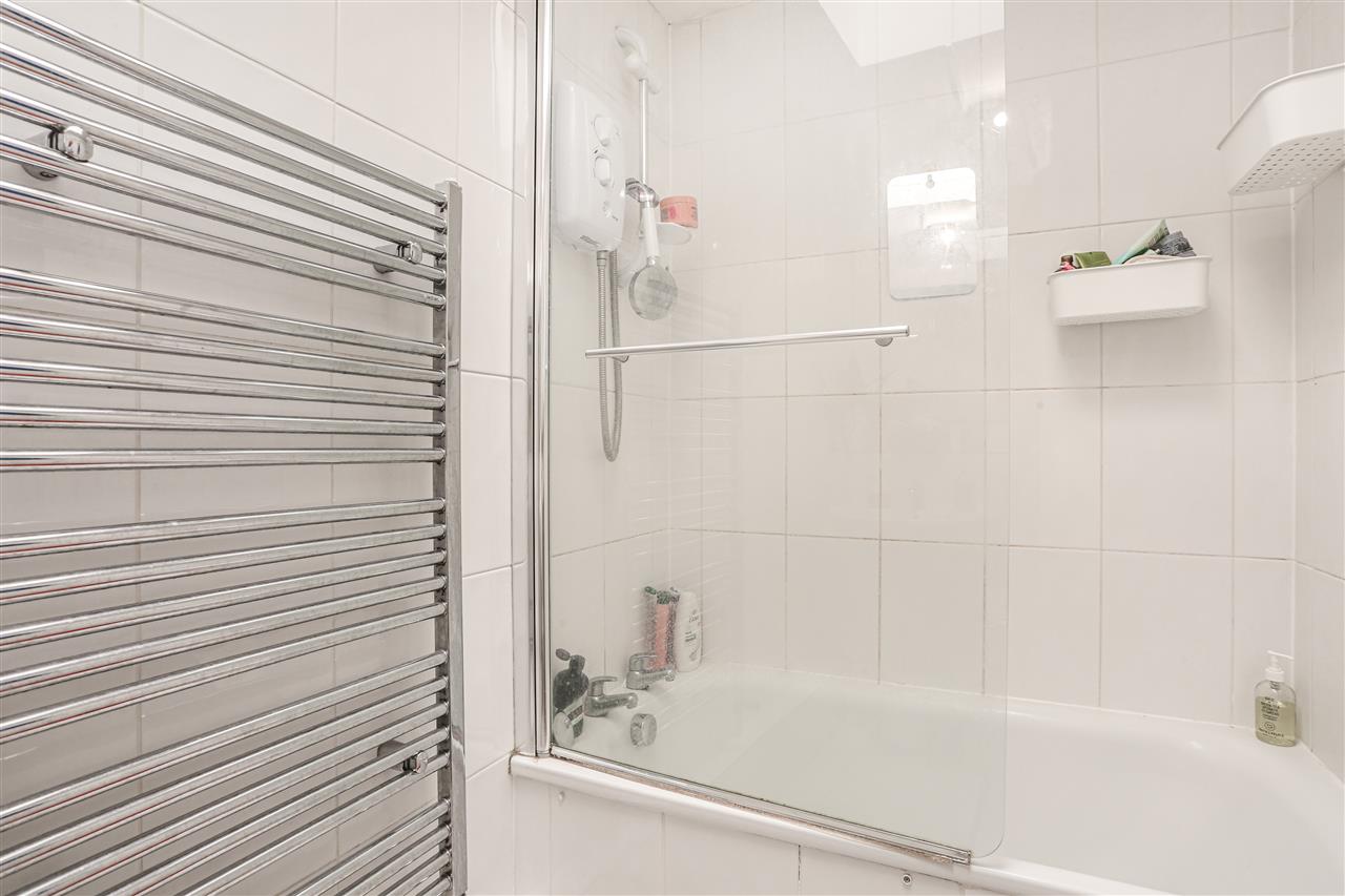 2 bed flat for sale in Chetwynd Road 6