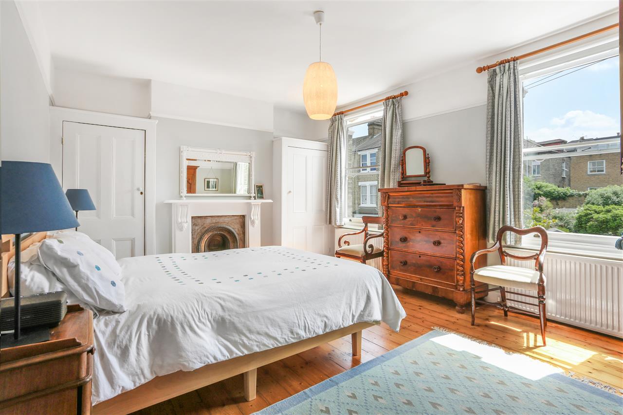 5 bed terraced house for sale in Celia Road 8