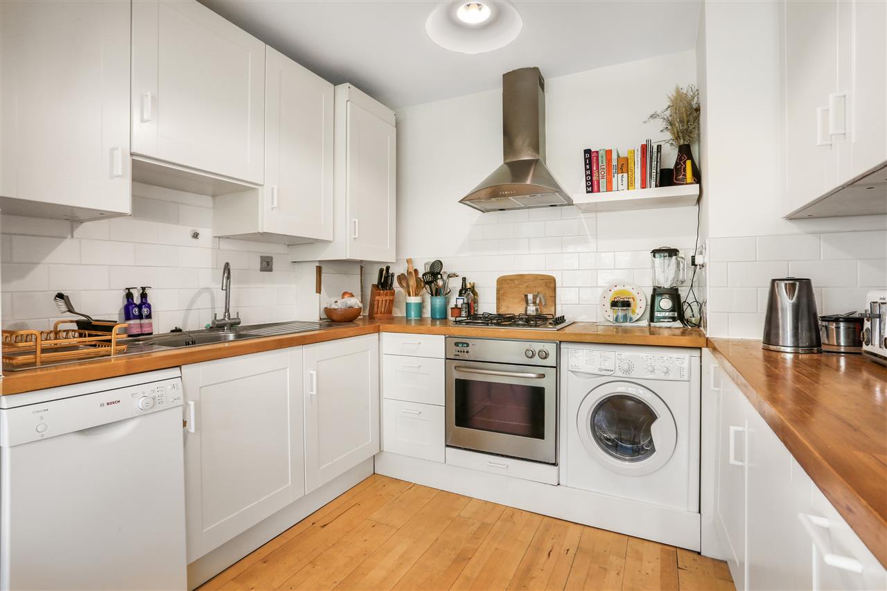1 bed flat for sale in Brecknock Road 2