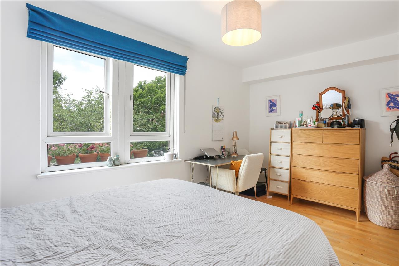 1 bed flat for sale in Brecknock Road 3