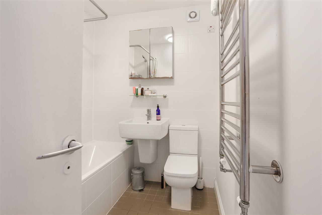 1 bed flat for sale in Brecknock Road  - Property Image 10