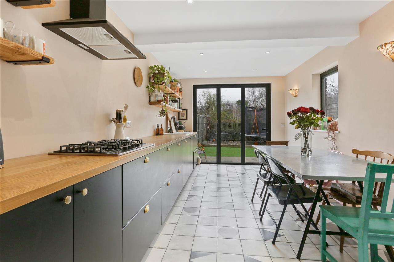 5 bed terraced house for sale in Tytherton Road  - Property Image 2