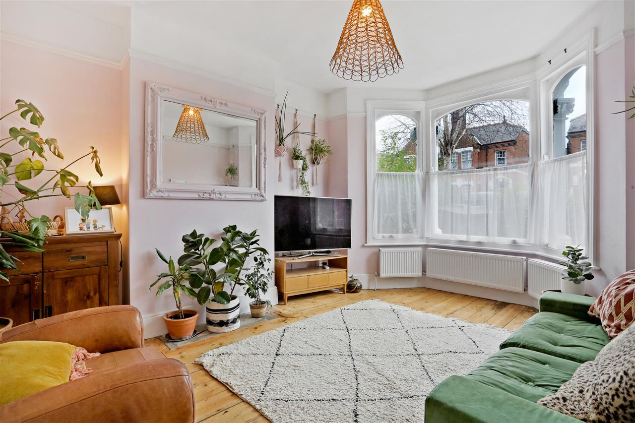 5 bed terraced house for sale in Tytherton Road 3