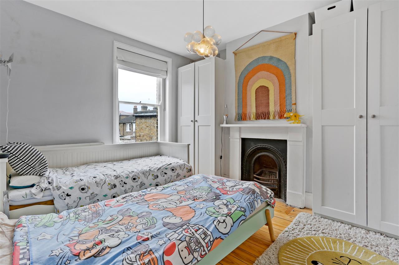 5 bed terraced house for sale in Tytherton Road 14