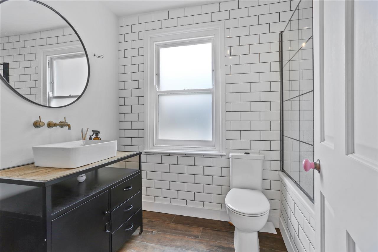 5 bed terraced house for sale in Tytherton Road 15