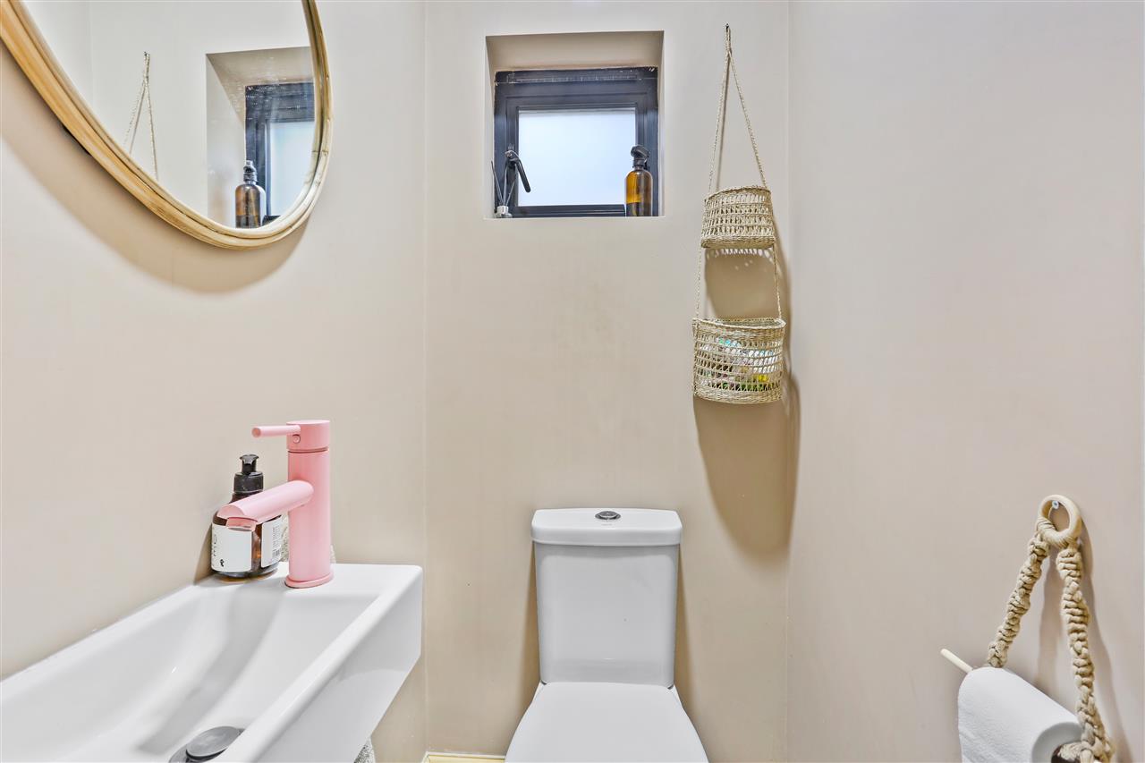 5 bed terraced house for sale in Tytherton Road 20