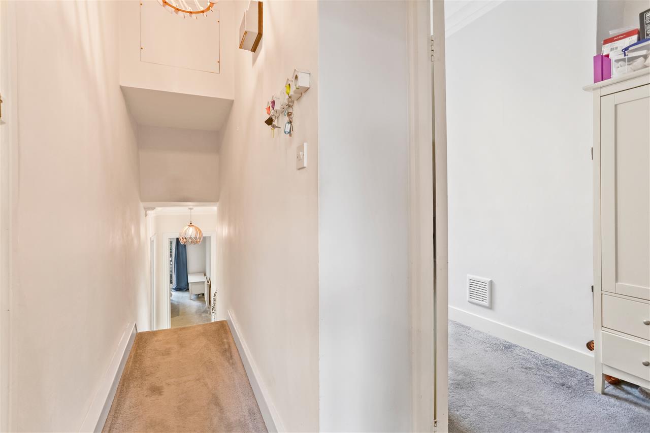 2 bed flat for sale in Tufnell Park Road  - Property Image 17