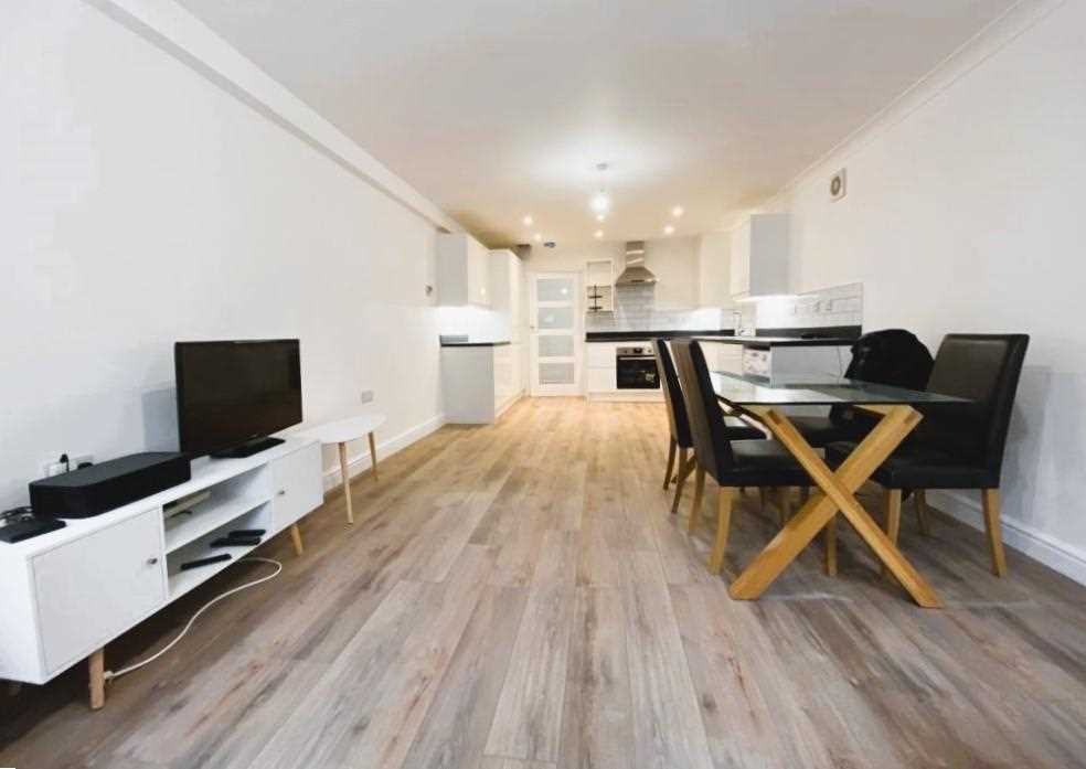 2 bed maisonette to rent in Anson Road  - Property Image 2