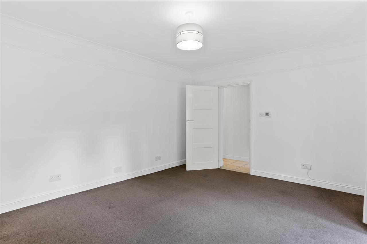 2 bed maisonette to rent in Anson Road 7