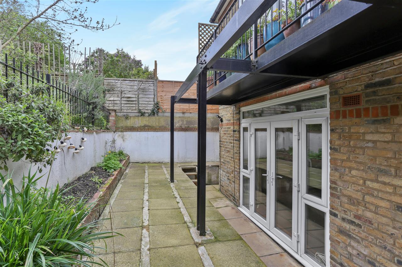 2 bed maisonette to rent in Anson Road  - Property Image 10