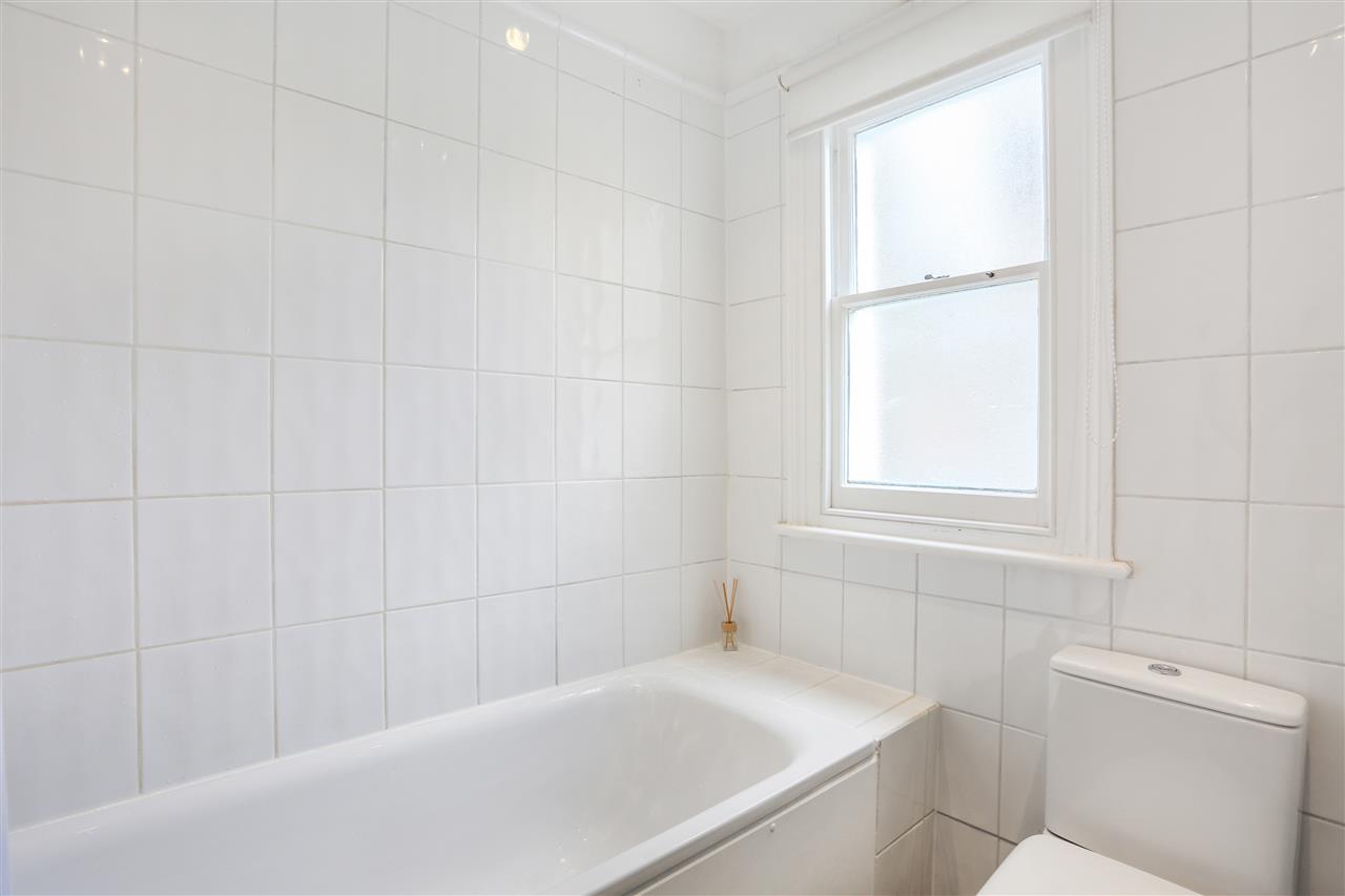 2 bed flat for sale in Mercers Road  - Property Image 10