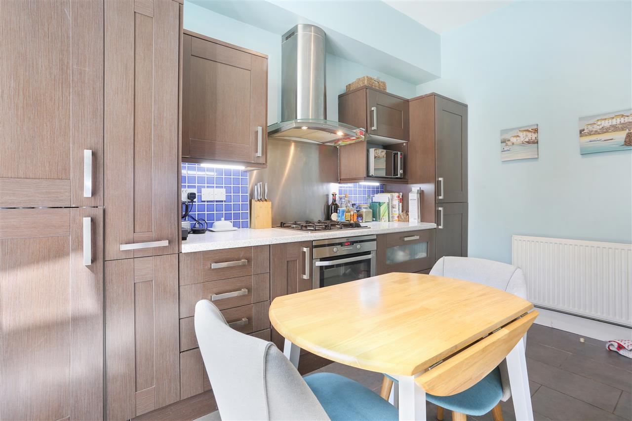 2 bed flat for sale in Tufnell Park Road  - Property Image 8